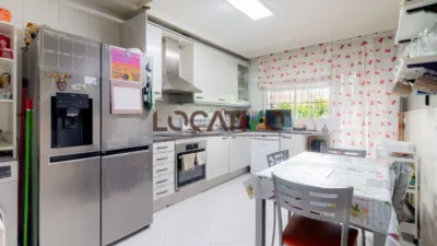 Semi-detached House in Urban Core photo 8