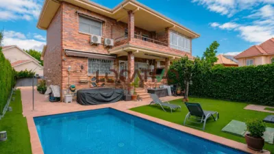 Semi-detached House in Urban Core photo 45
