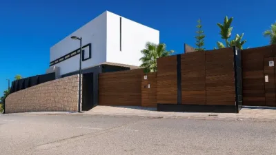 Villa in Golf Bahía Urbanization photo 8