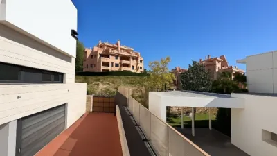 Villa in Golf Bahía Urbanization photo 9