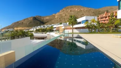 Villa in Golf Bahía Urbanization photo 2