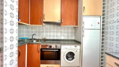 Piso – Perillo, Barri Pino-Forn, Santa Cristina - Más