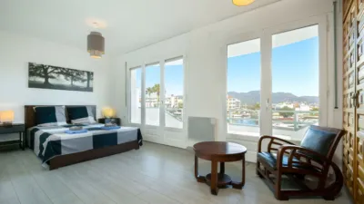 Townhouse in Empuriabrava photo 12