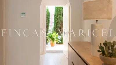 Townhouse in Els Molins-Poble Sec-Pins Vens photo 2