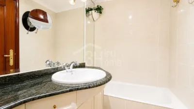 Piso en venta en Anaka-San Miguel-El Pinar, Anaka-San Miguel-El Pinar (Irun) de 537.900 €