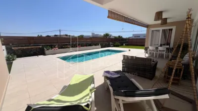 Villa in Lajares photo 8