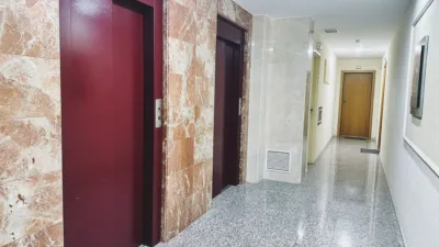 Apartment on Calle Pdte. Adolfo Suárez, No. 12 photo 20