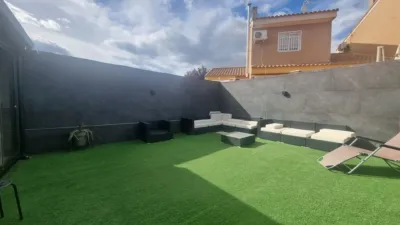 Chalet in Torrejón de la Calzada photo 2