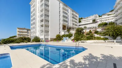 Apartment in Port Esportiu-Canyelles-Puig Rom photo 21