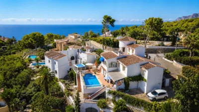 Chalet in Cala Advocat-Baladrar photo 4