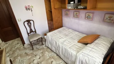 Apartment in Linares photo 8