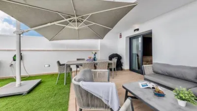 Duplex at Calle de Colombia, No. 4 photo 9