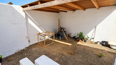 House in Triquivijate photo 33