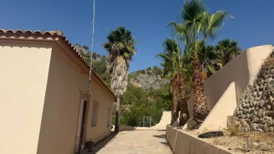 Rustic finca in Callosa d'en Sarrià photo 4
