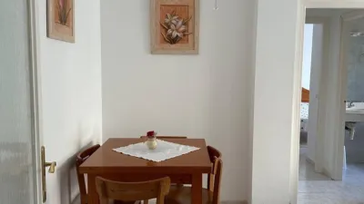 Apartment in Casc Antic photo 3