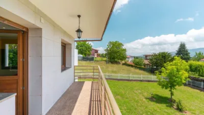 Finca rústica en venta en Calle Pumar, Número 32, Castañera (Nava) de 380.000 €