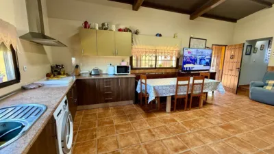 Rustic finca in Malpartida de Plasencia photo 8
