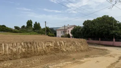 Terreno en venta en Calle A Modia, Número 3 - Más