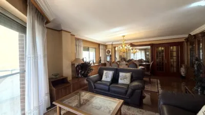 Apartment in Ensanche photo 2