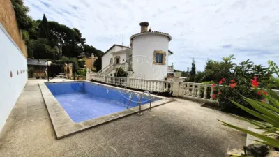 Chalet in Canyelles-La Montgoda photo 12