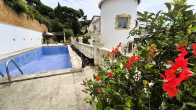 Chalet in Canyelles-La Montgoda photo 3
