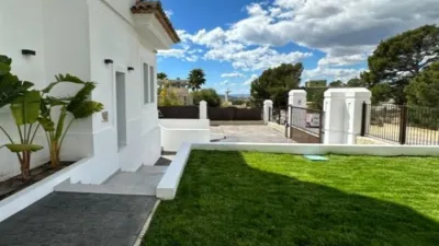 Chalet in Golf Bahía Urbanization photo 15