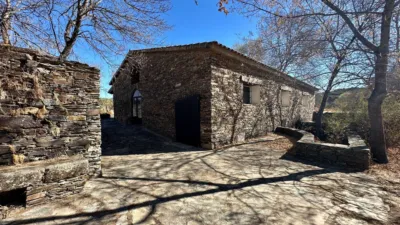 Chalet in Malpartida de Plasencia photo 16