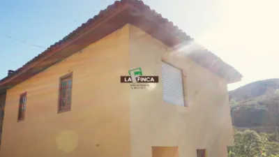 Chalet en venta en Soto de Rey, Soto de Rey (Ribera de Arriba) de 36.900 €