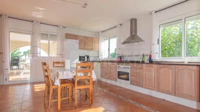 Chalet in Canyelles-La Montgoda photo 2