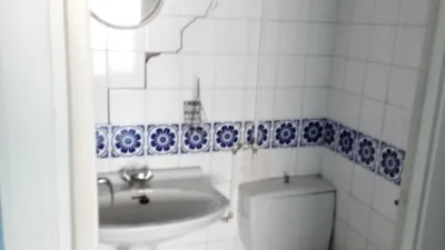 Local comercial en alquiler en Os Mallos-A Falperra - Más