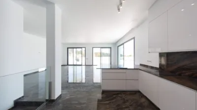 Villa in Golf Bahía Urbanisation photo 10