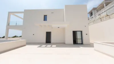 Villa in Golf Bahía Urbanisation photo 3