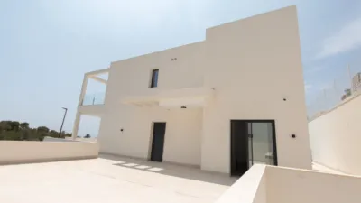Villa in Golf Bahía Urbanisation photo 4