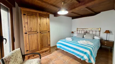 Chalet en Casas del Castañar photo 12