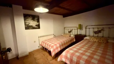Chalet en Casas del Castañar photo 18