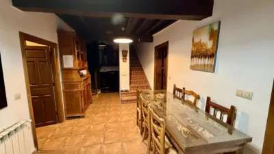 Chalet in Casas del Castañar photo 5