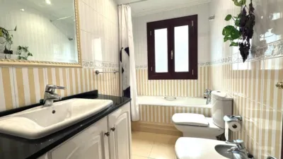 Apartment in Iralabarri photo 13