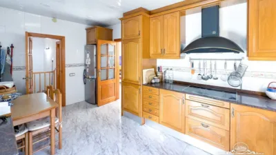 Chalet in Canyelles-La Montgoda photo 12