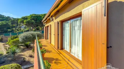 Chalet in Canyelles-La Montgoda photo 21