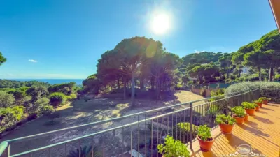 Chalet in Canyelles-La Montgoda photo 8