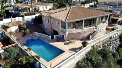 Chalet on Carrer Medussa, 46 photo 4