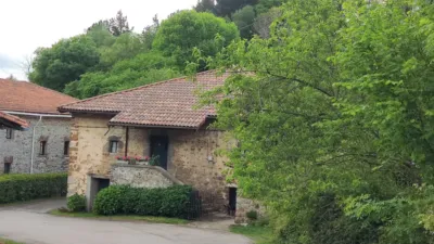 Rustic farm on Santa Lucía Street photo 2