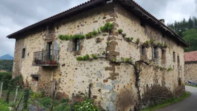 Rustic farm on Santa Lucía Street photo 3