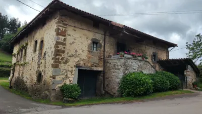 Rustic farm on Santa Lucía Street photo 4