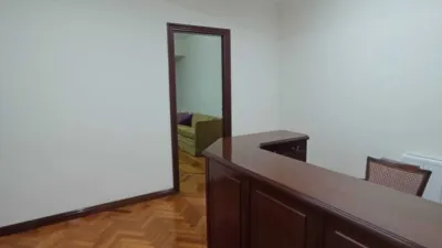 Oficina en alquiler en Cidade Vella-Atochas-Pescadería - Més
