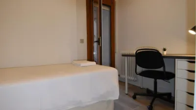 Piso en alquiler en Migdia Casernes, Migdia Casernes (Girona Capital) de 1.800 €<span>/mes</span>