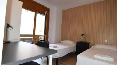 Piso en alquiler en Migdia Casernes, Migdia Casernes (Girona Capital) de 1.800 €<span>/mes</span>
