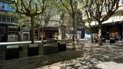 Local comercial en alquiler en Cidade Vella-Atochas-Pescadería - Vista 2