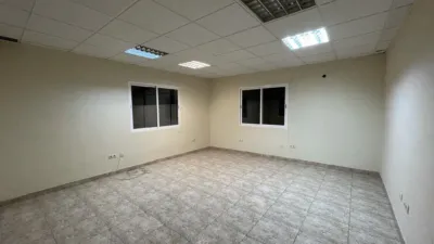 Nave industrial en alquiler en Plasencia - Vista 5