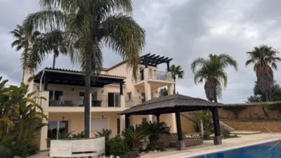 Villa in Selwo photo 3